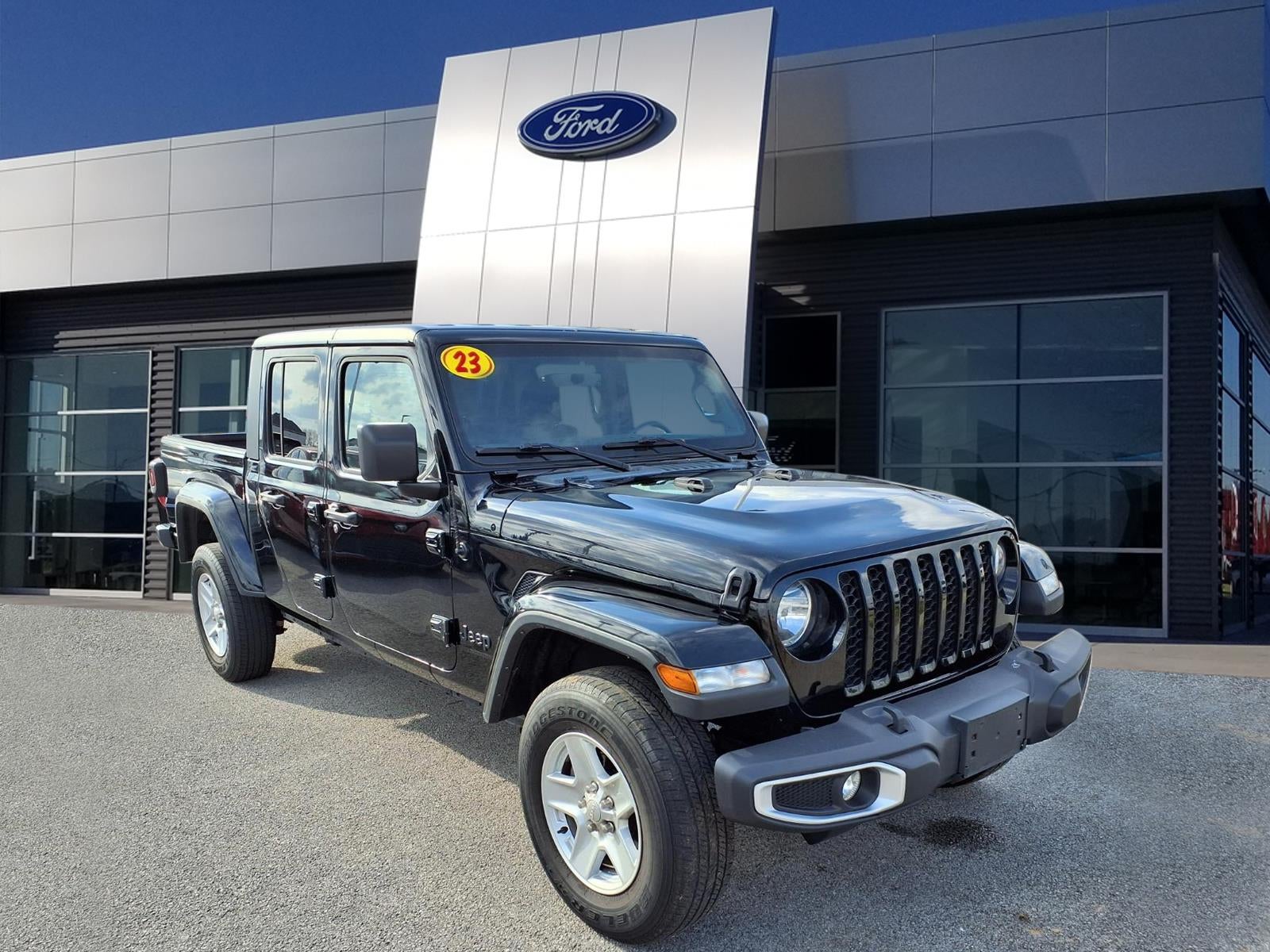 2023 Jeep Gladiator Sport