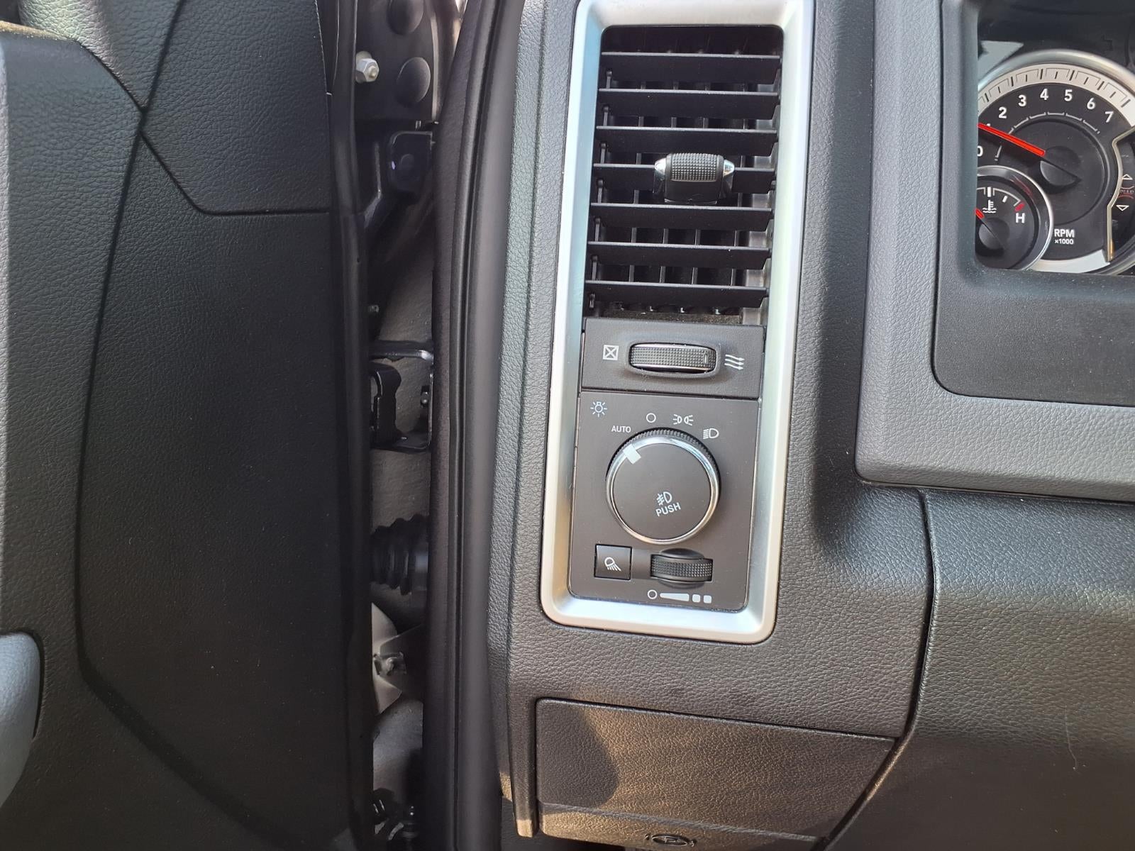 2018 RAM 1500 SLT
