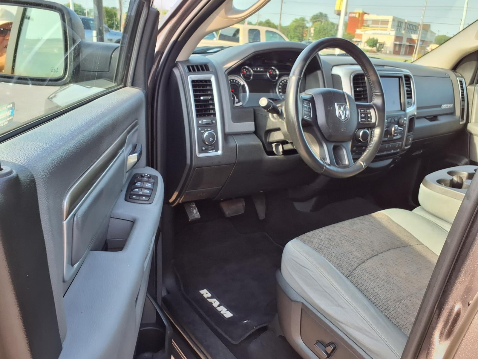 2018 RAM 1500 SLT