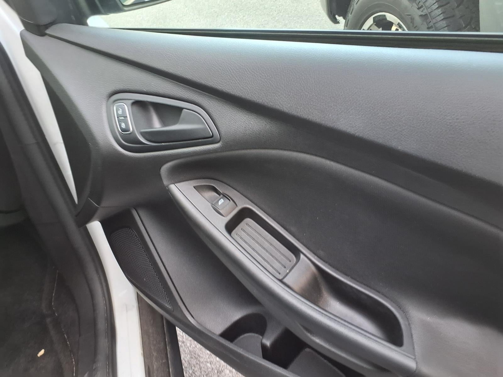 2018 Ford Focus S