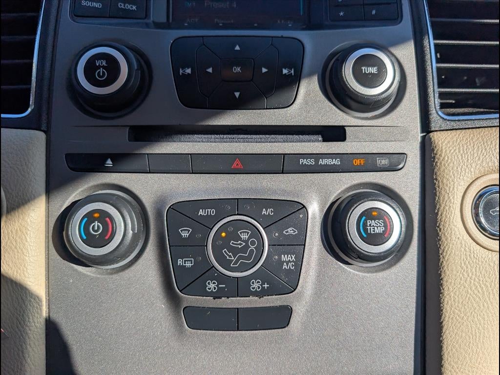 2015 Ford Taurus SEL