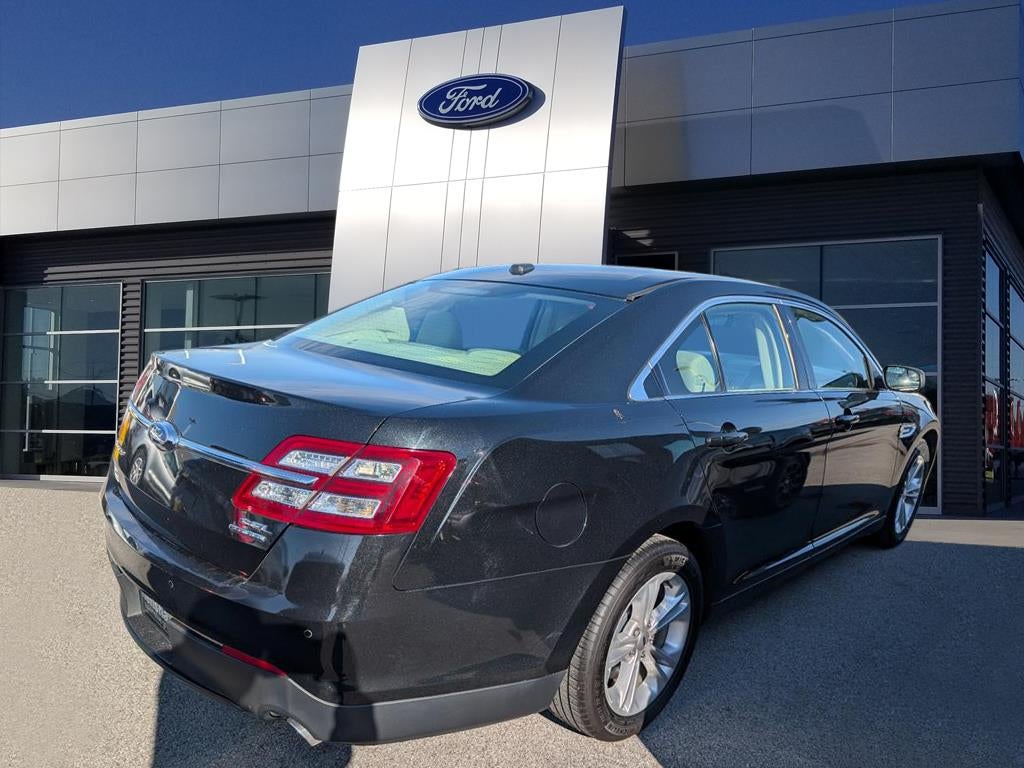2015 Ford Taurus SEL