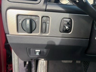 2004 Ford Thunderbird Deluxe