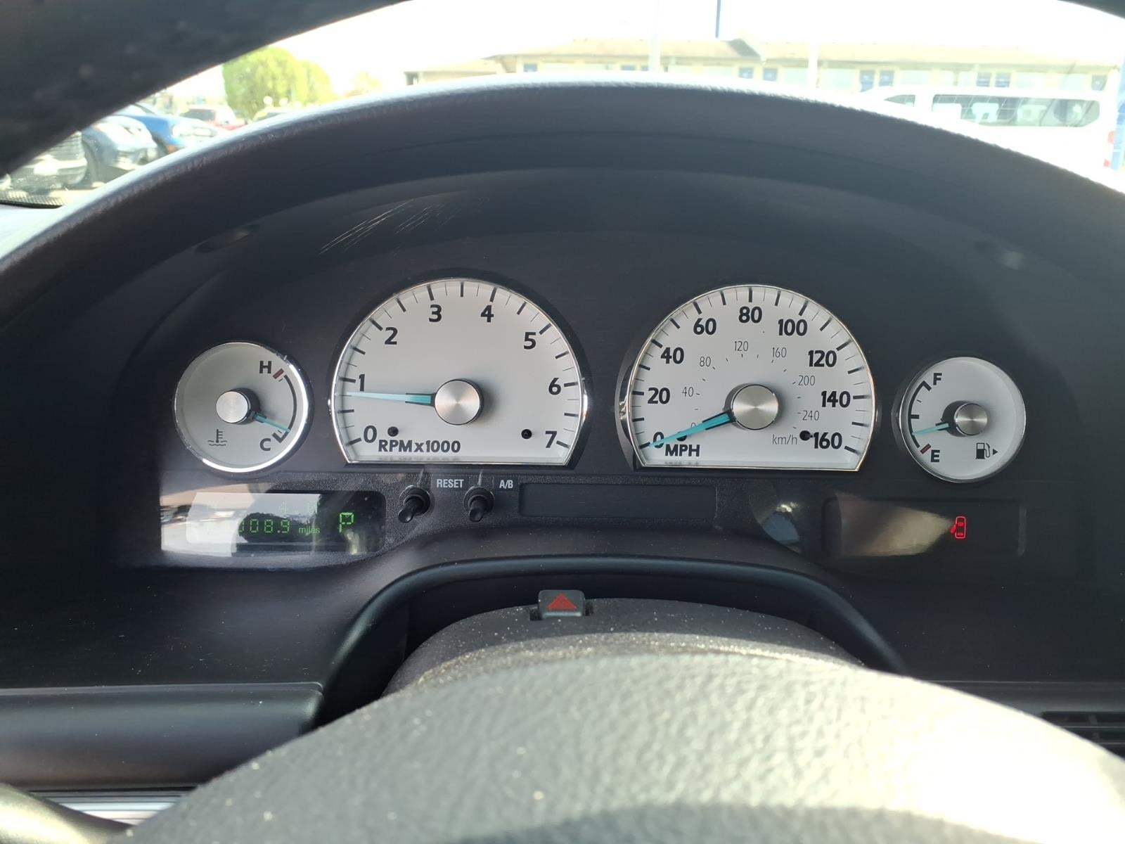 2004 Ford Thunderbird Deluxe