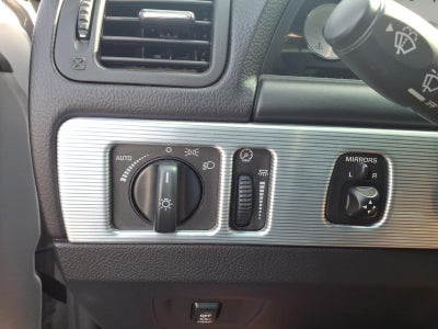 2004 Ford Thunderbird Deluxe