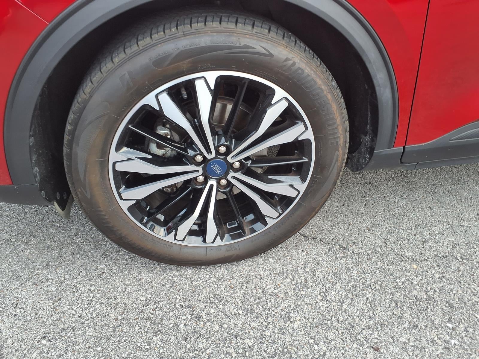2021 Ford Escape SE