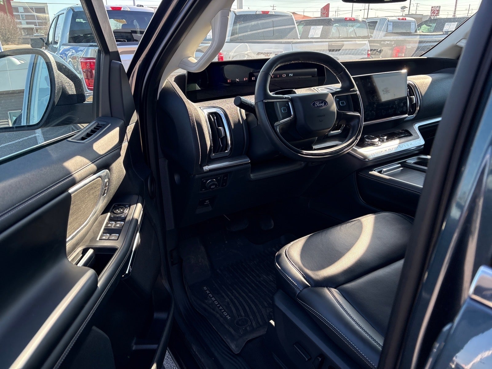 2025 Ford Expedition Platinum