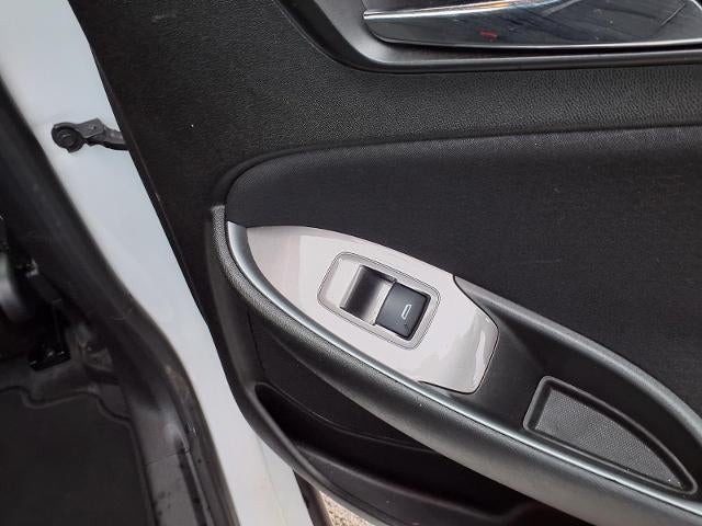 2023 Chevrolet Malibu LT w/1LT