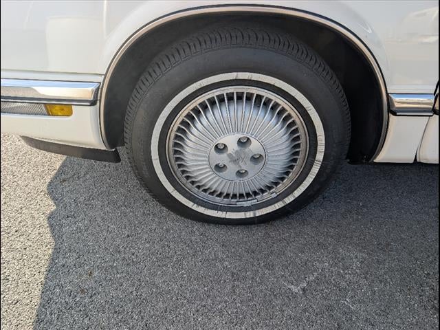 1993 Buick Riviera Base