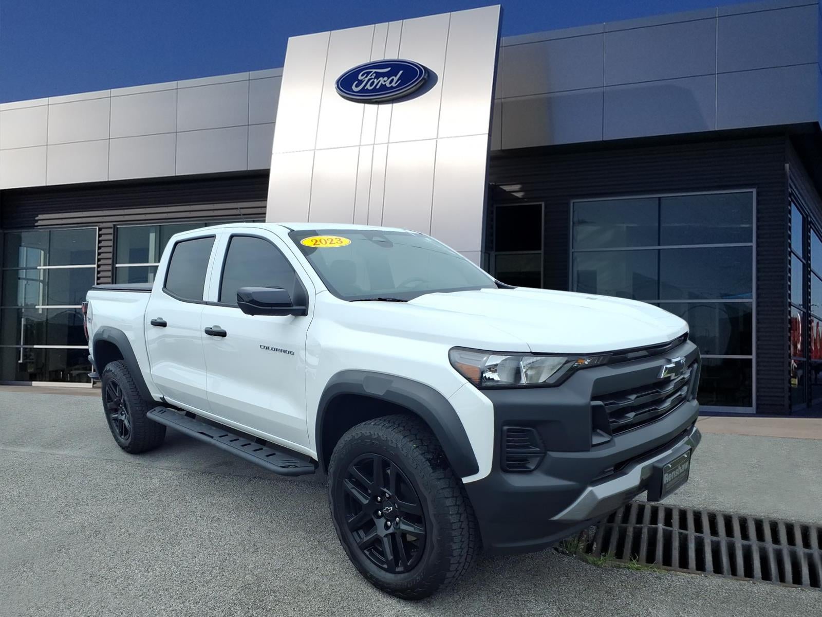 2023 Chevrolet Colorado 4WD Trail Boss Crew Cab Short Box's photo