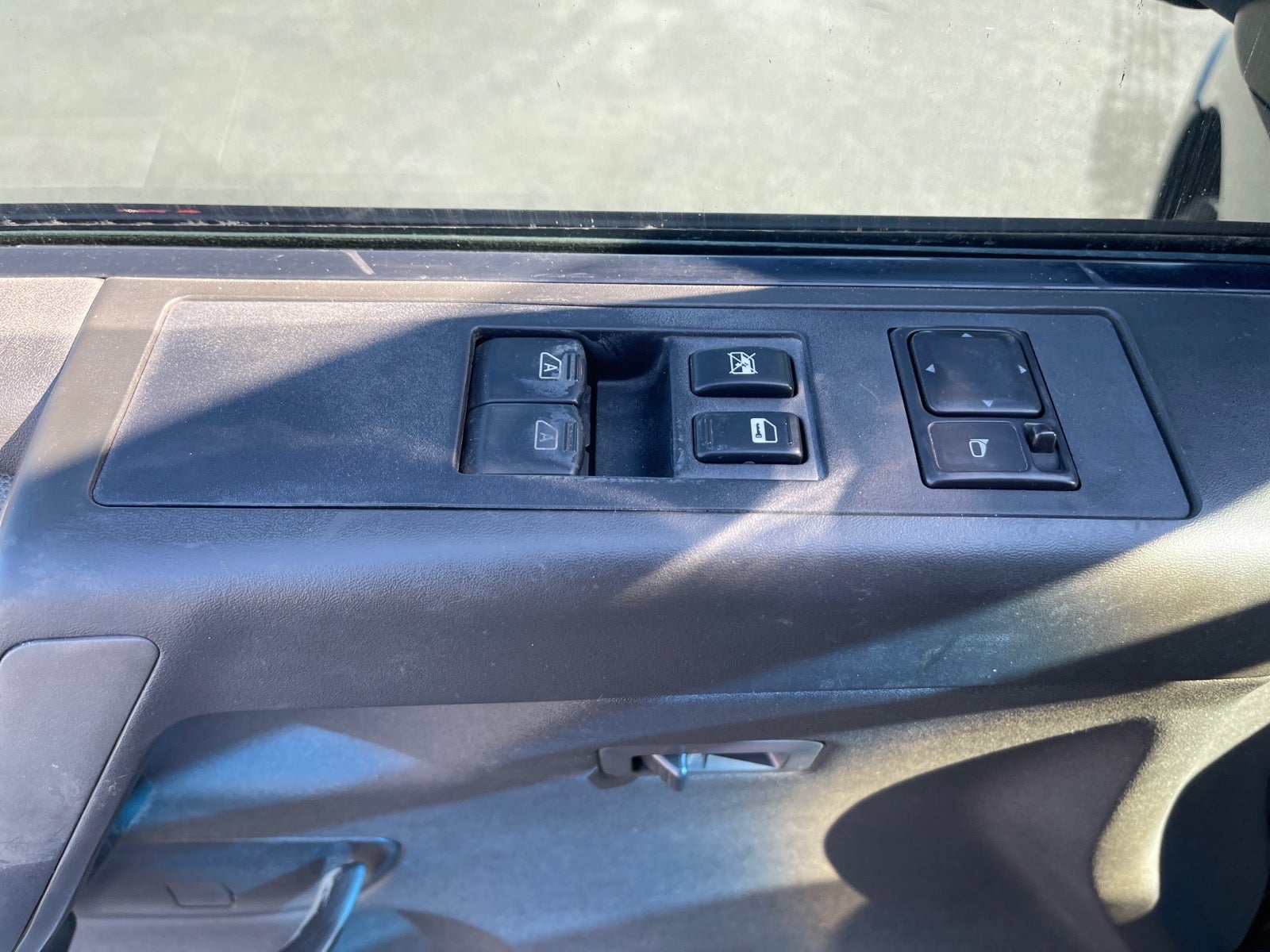 2004 Nissan Titan SE