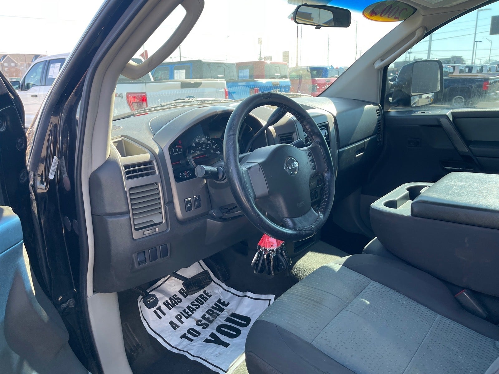 2004 Nissan Titan SE