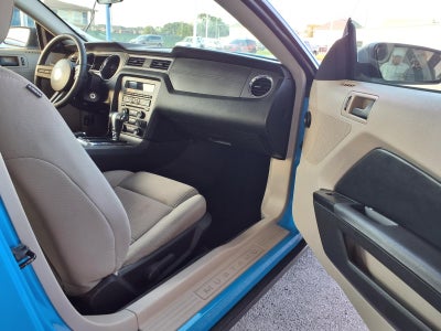 2010 Ford Mustang V6 Premium