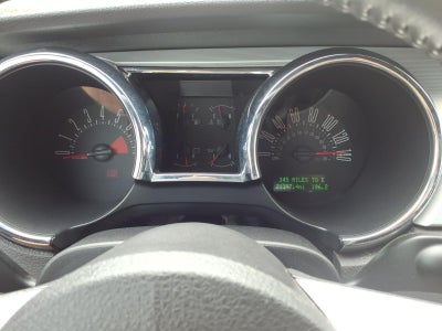 2005 Ford Mustang GT Premium