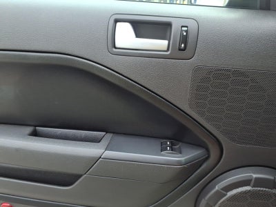 2005 Ford Mustang GT Premium