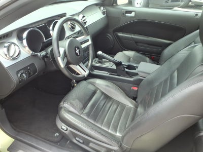 2005 Ford Mustang GT Premium