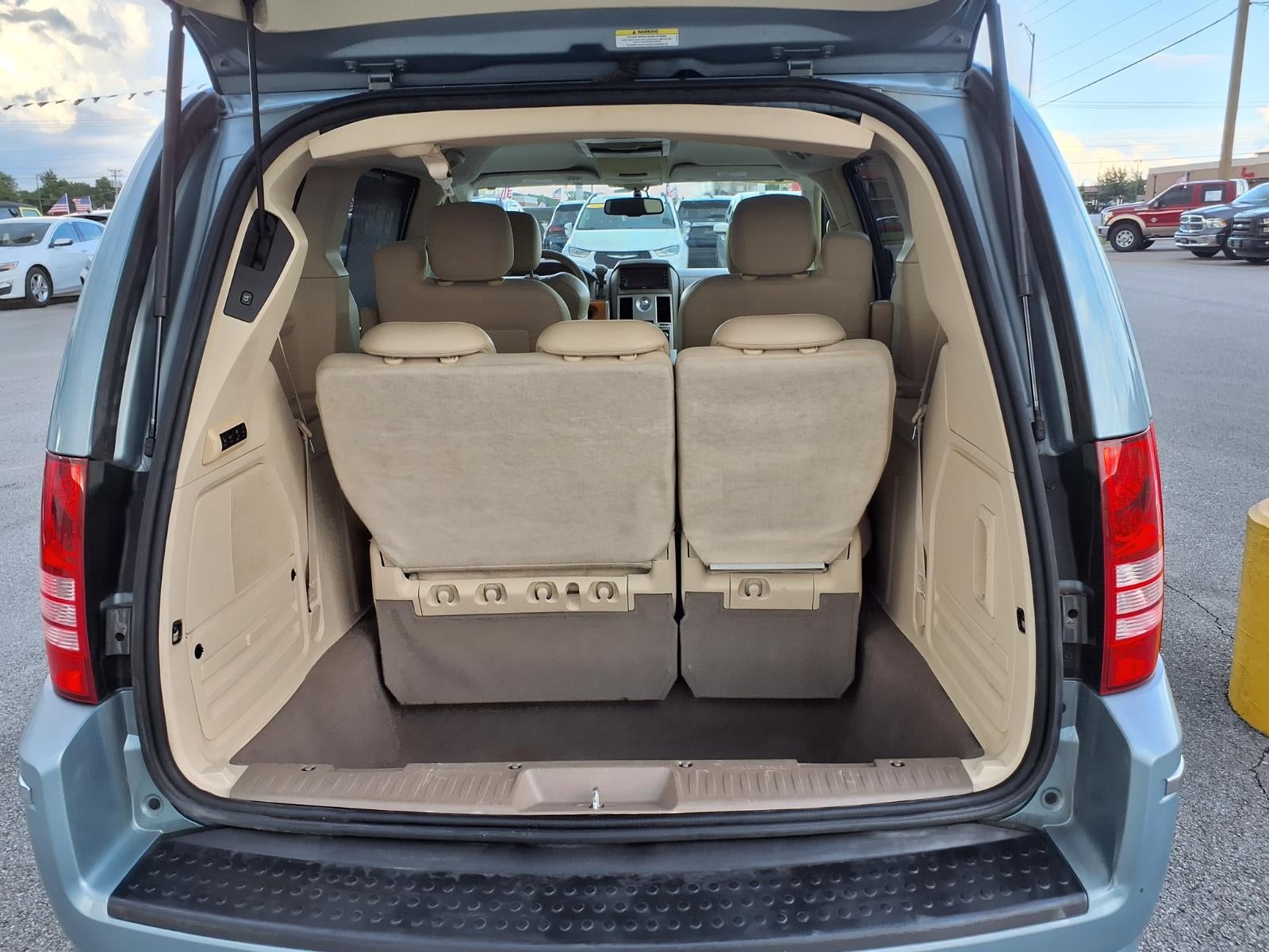 2010 Chrysler Town & Country Limited