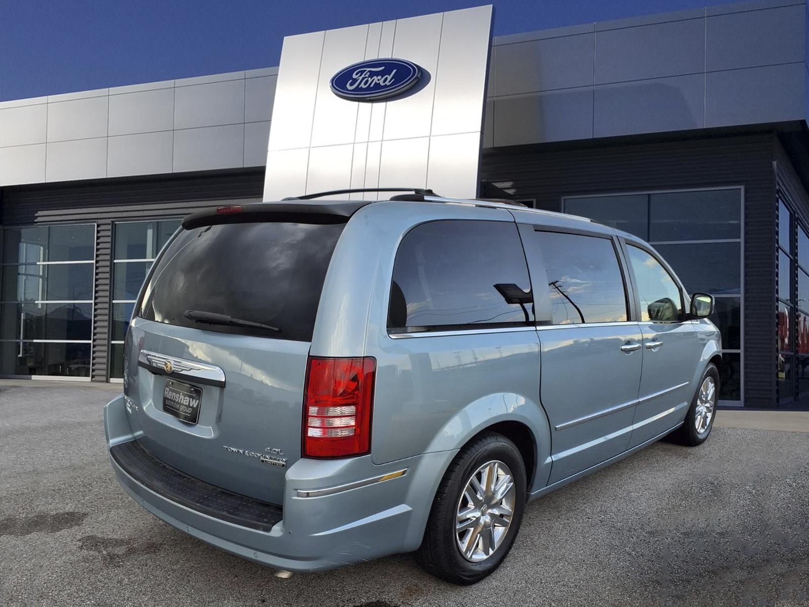 2010 Chrysler Town & Country Limited