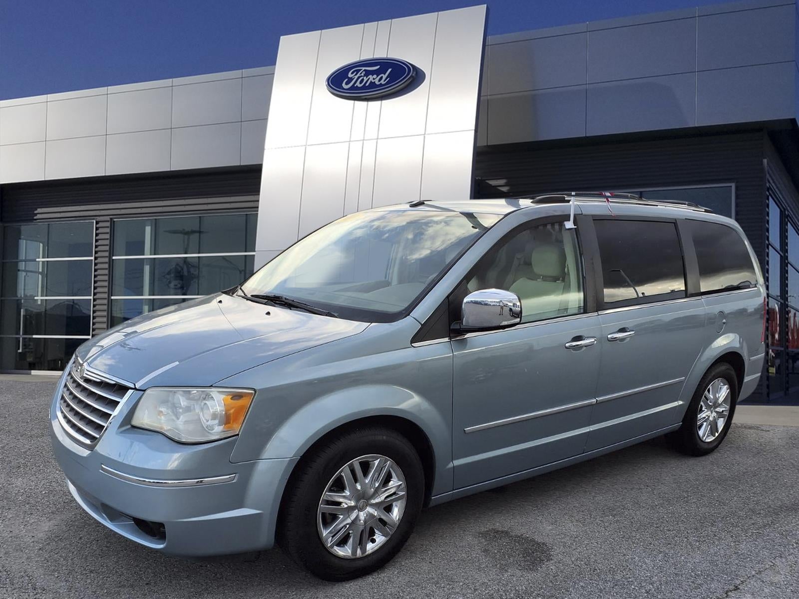 2010 Chrysler Town & Country Limited