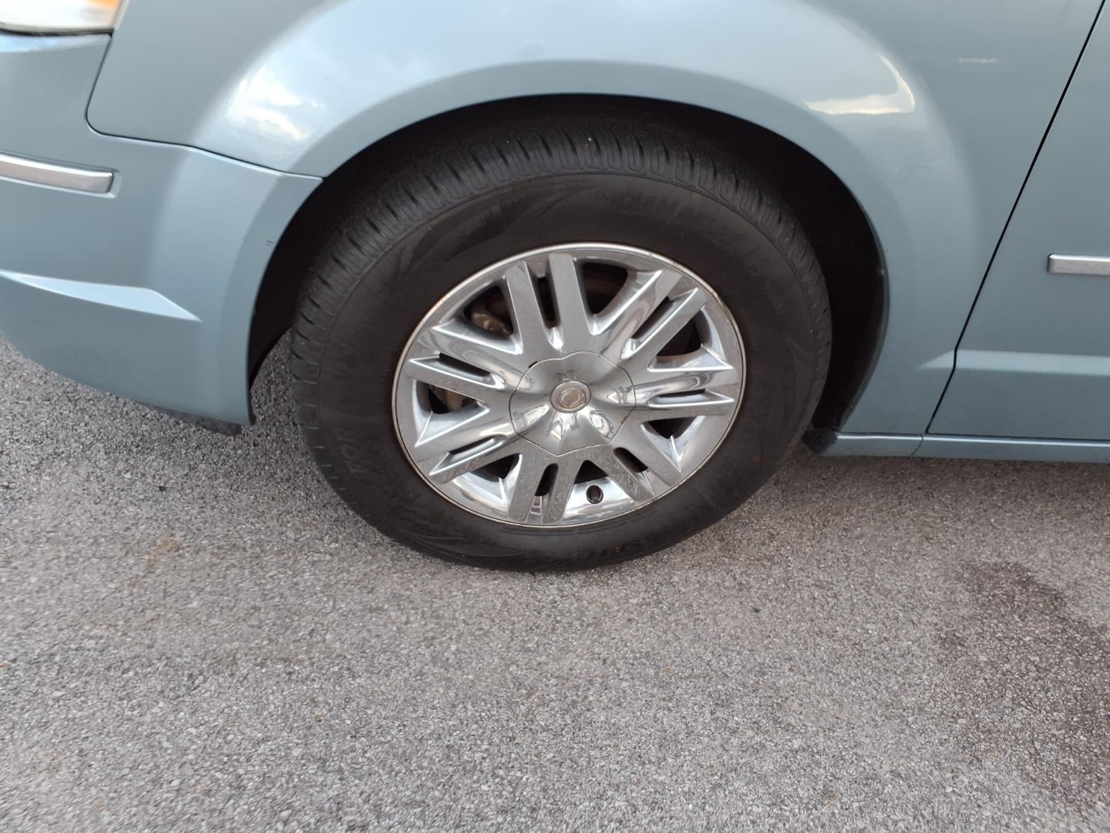 2010 Chrysler Town & Country Limited