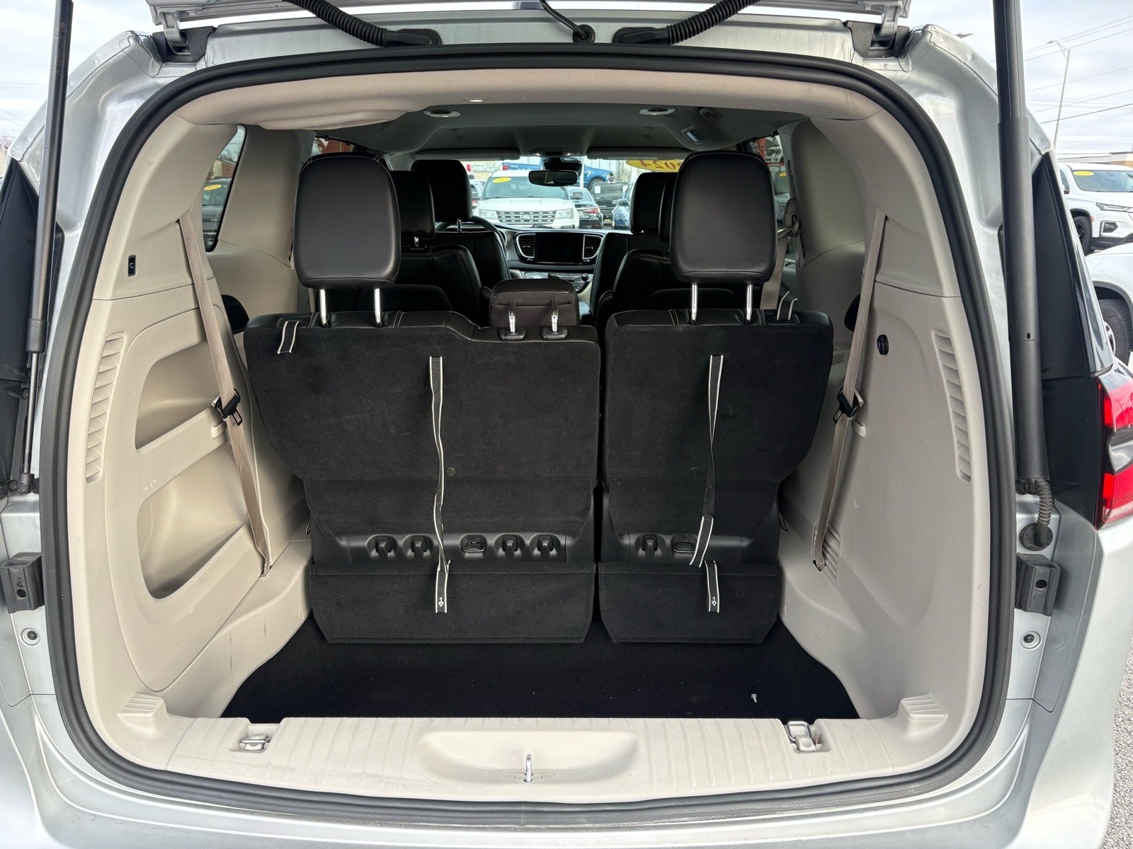 2024 Chrysler Pacifica Touring L