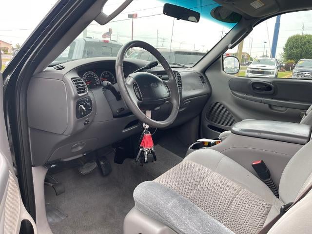 2002 Ford F-150 XLT