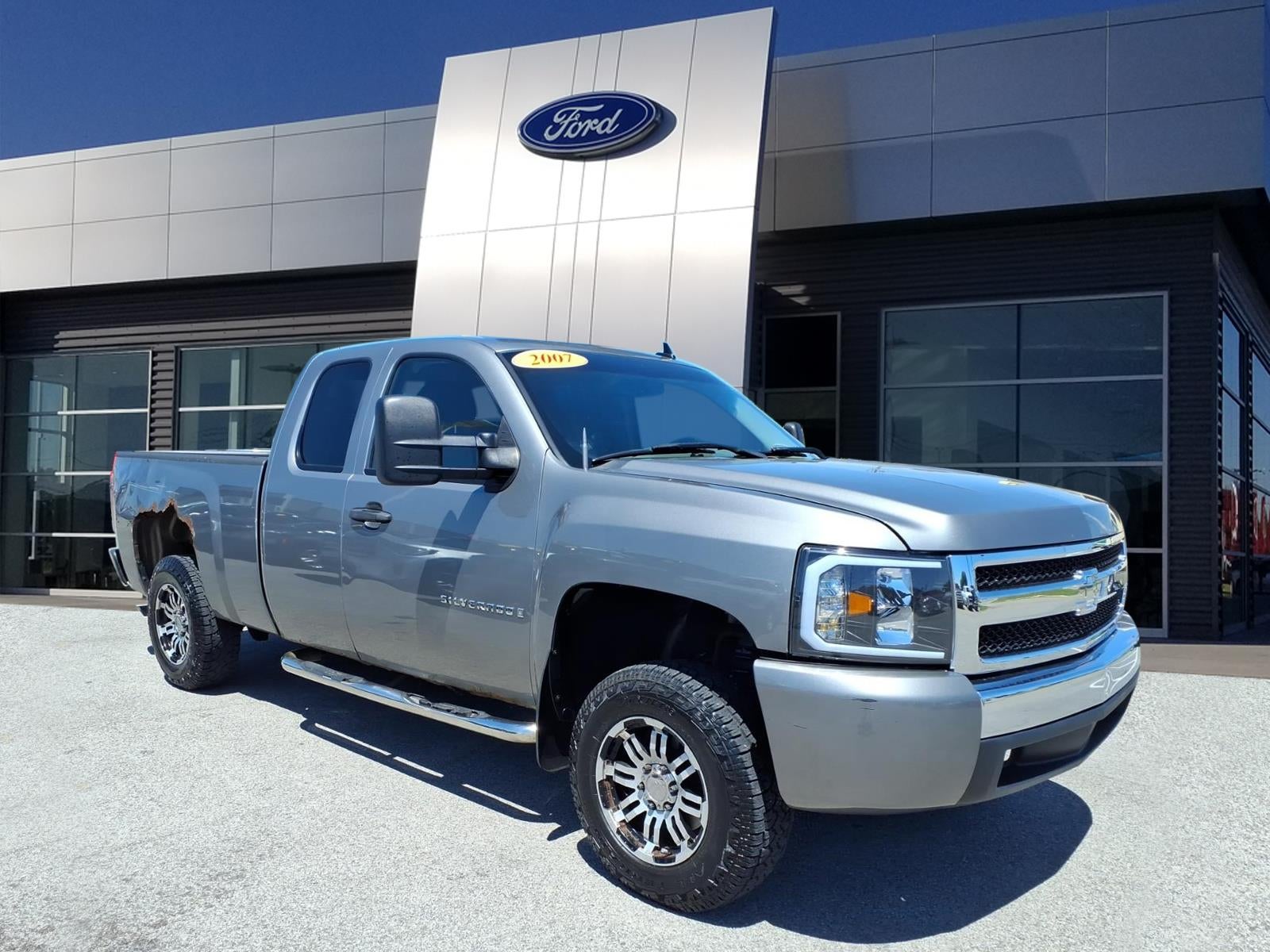 2007 Chevrolet Silverado 1500 Work Truck Extended Cab SWB's photo