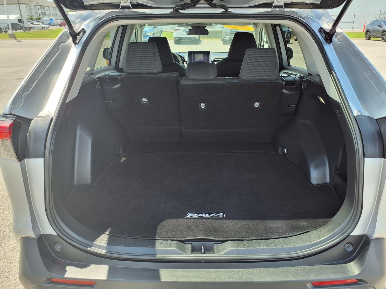 2023 Toyota RAV4 LE