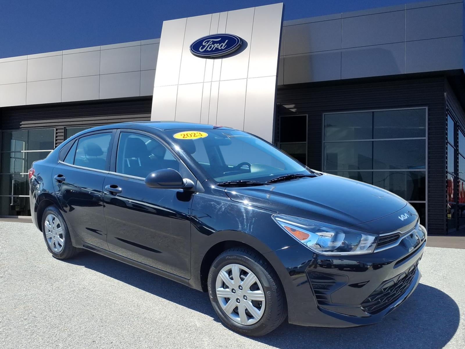 2023 Kia Rio S iVT's photo