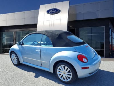 2010 Volkswagen New Beetle 2dr Auto