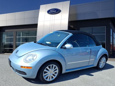 2010 Volkswagen New Beetle 2dr Auto