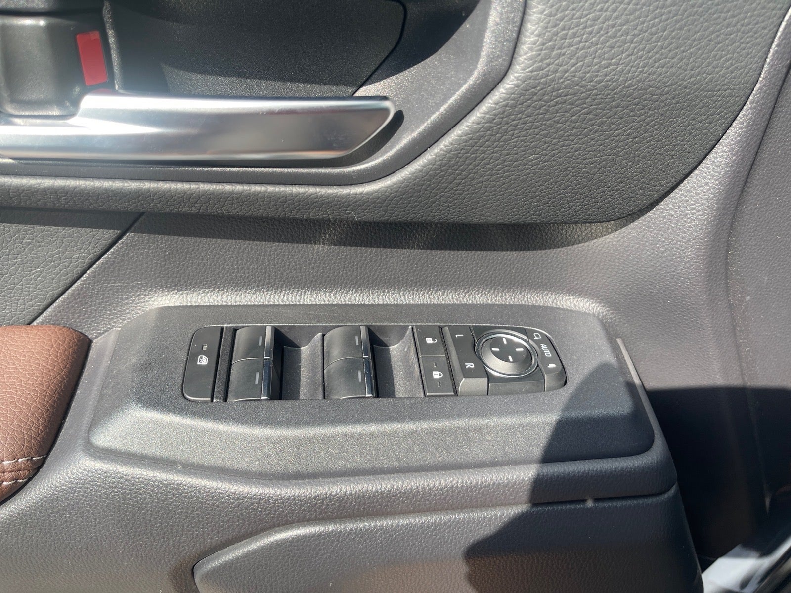 2025 Toyota Land Cruiser 4WD (Natl)