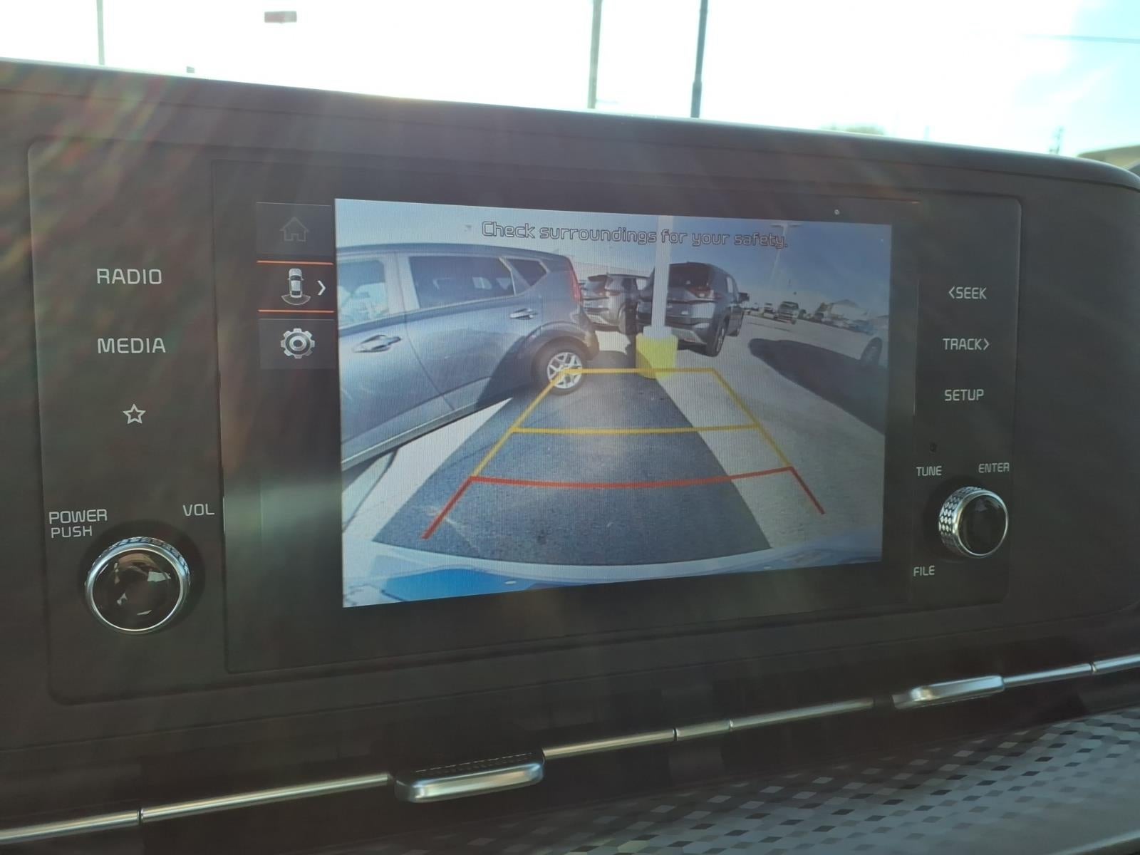 2023 Kia Carnival LX