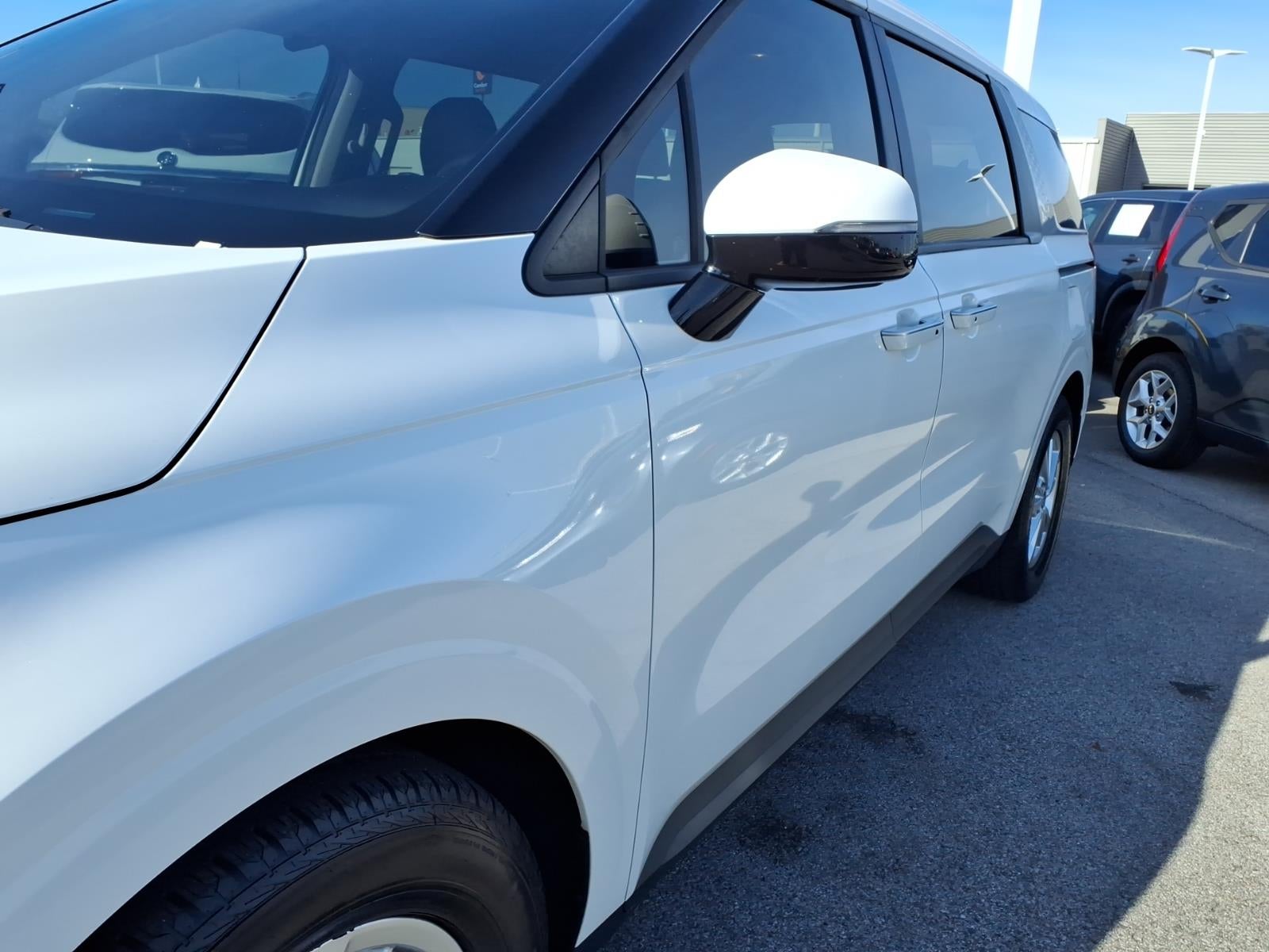 2023 Kia Carnival LX