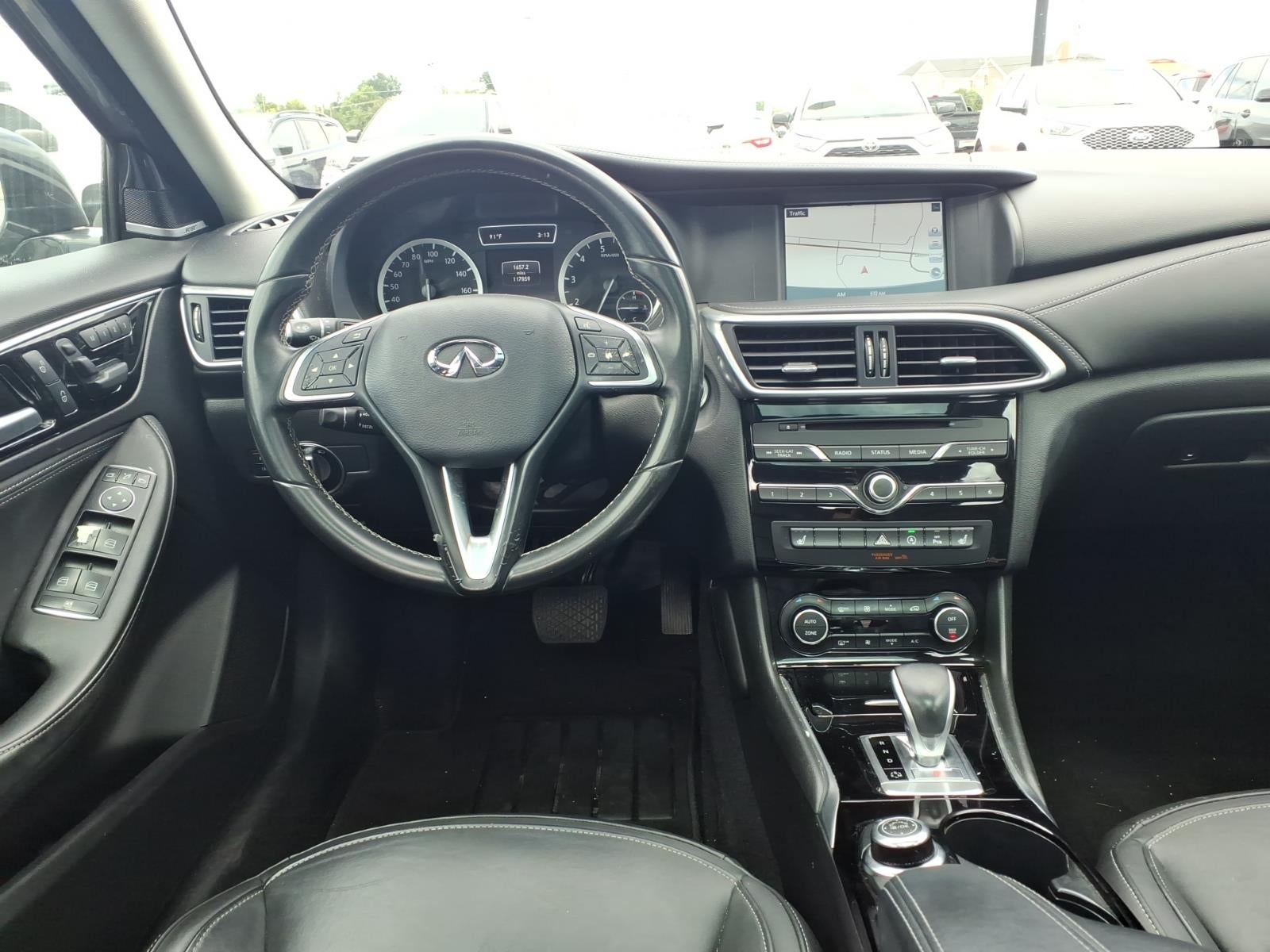 2017 INFINITI QX30 Premium