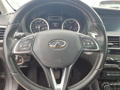 2017 INFINITI QX30 Premium