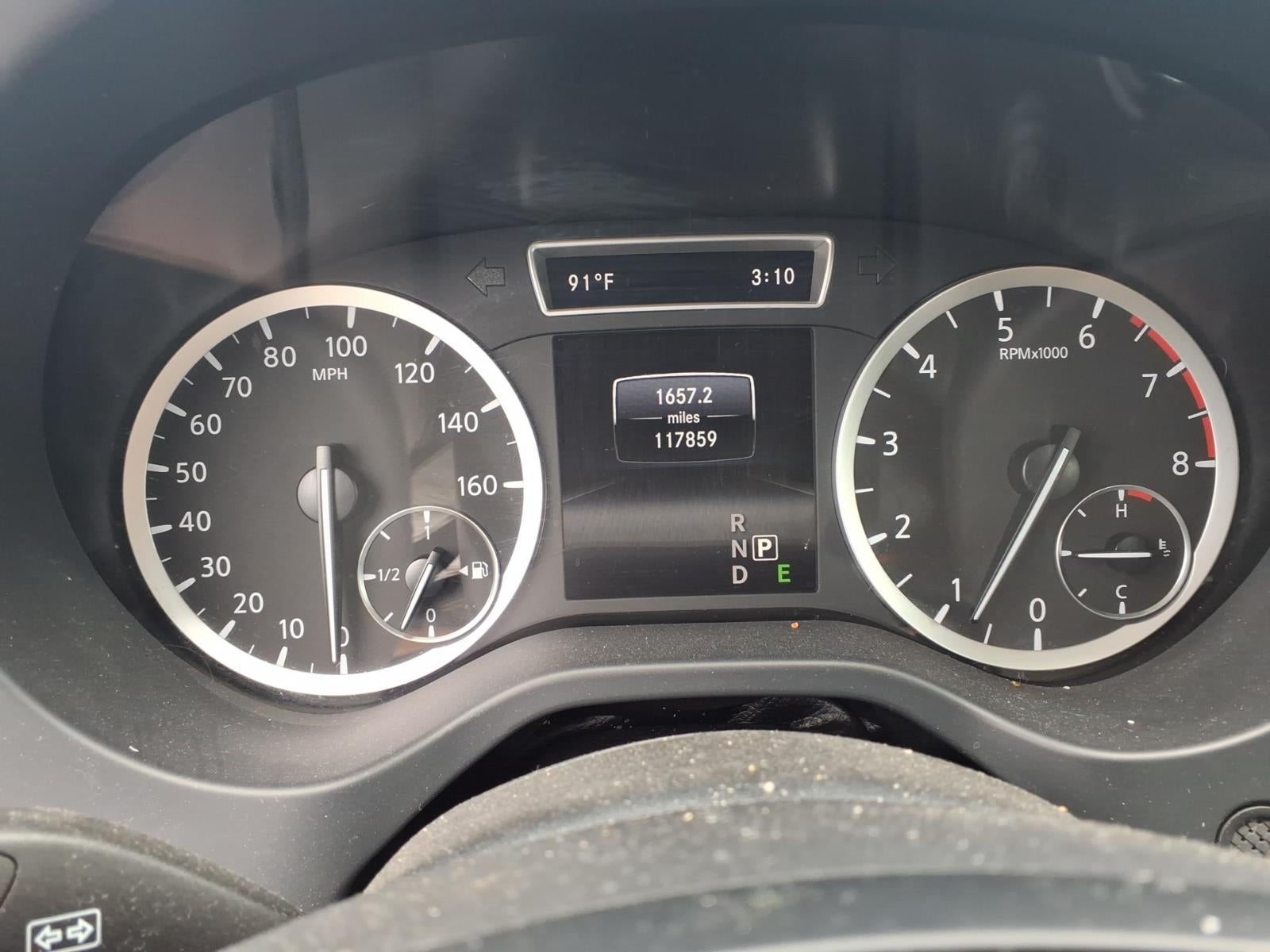 2017 INFINITI QX30 Premium