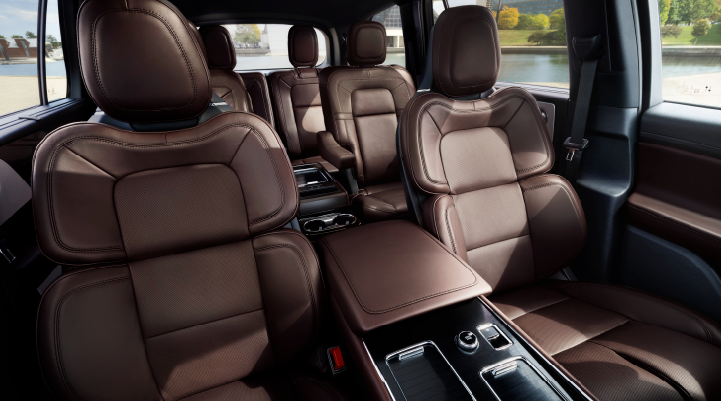 The cabin of the 2025 Lincoln Aviator® SUV is shown with black and brown accents. | Greenwood Lincoln in Bowling Green KY