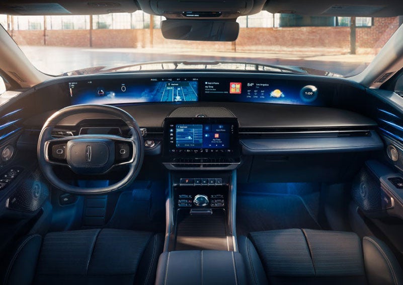 The panoramic display is shown in a 2025 Lincoln Nautilus® SUV. | Greenwood Lincoln in Bowling Green KY