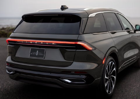 The rear of a 2026 Lincoln Black Label™ Nautilus® SUV displays full LED rear lighting. | Greenwood Lincoln in Bowling Green KY
