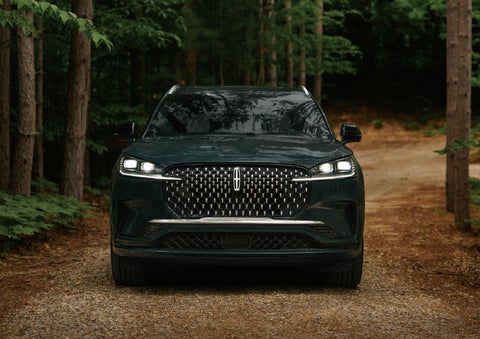 The front grille of a 2027 Lincoln Aviator® Black Label™ SUV is shown. | Greenwood Lincoln in Bowling Green KY