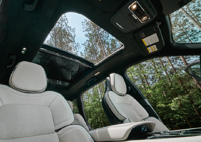 The front seats of a 2027 Lincoln Aviator® Black Label™ SUV | Greenwood Lincoln in Bowling Green KY