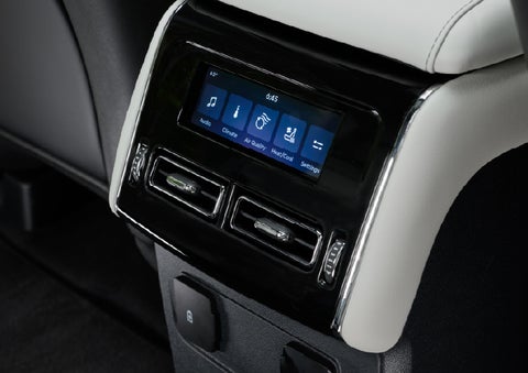 The second row touch screen displays audio and temperature control settings. | Greenwood Lincoln in Bowling Green KY